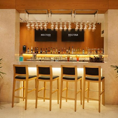 Cocoon Hotel Pune Exterior foto