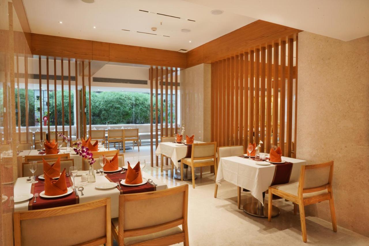 Cocoon Hotel Pune Exterior foto