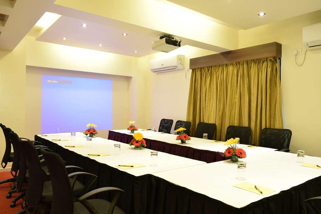 Cocoon Hotel Pune Facilidades foto