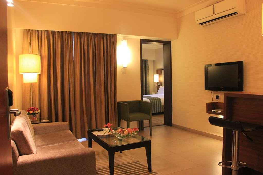 Cocoon Hotel Pune Habitación foto