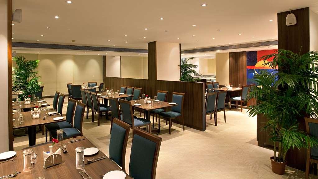 Cocoon Hotel Pune Restaurante foto
